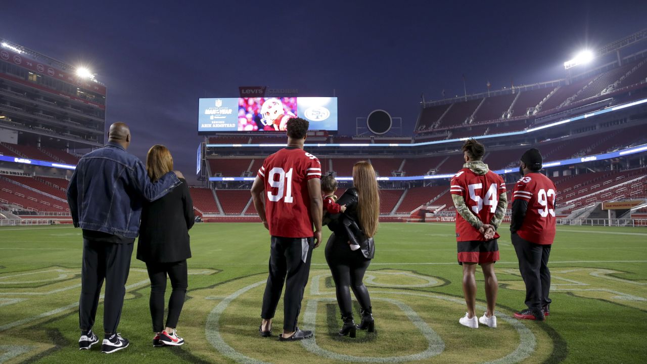 Arik Armstead's Teammates and Family Surprise Him with Man of the