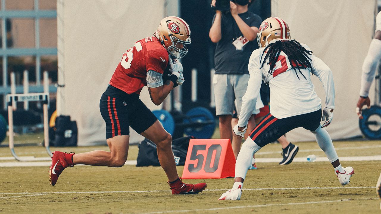 San Francisco 49ers wide receiver Tay Martin (83) runs with the ball during  the NFL football team's training camp in Santa Clara, Calif., Monday, Aug.  1, 2022. (AP Photo/Josie Lepe Stock Photo - Alamy