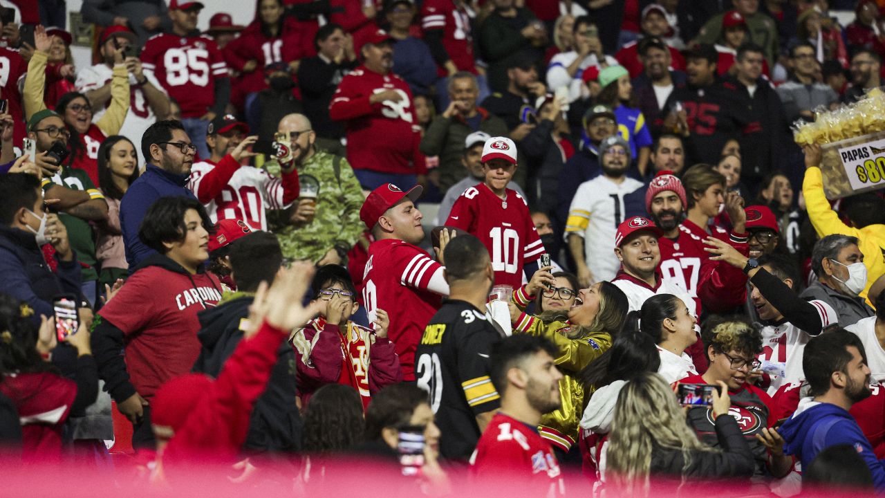 49ers players, coach praise Mexico City fans for Monday night's turnout -  Sactown Sports