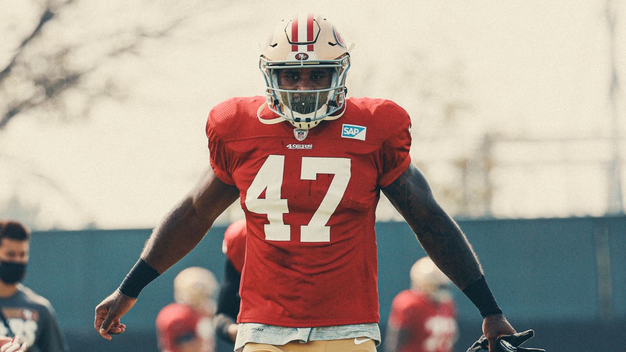 San Francisco 49ers linebackers Dre Greenlaw (57) and Fred Warner (54) warm  up at NFL football training camp in Santa Clara, Calif., Tuesday, Aug. 10,  2021. (AP Photo/Jeff Chiu Stock Photo - Alamy