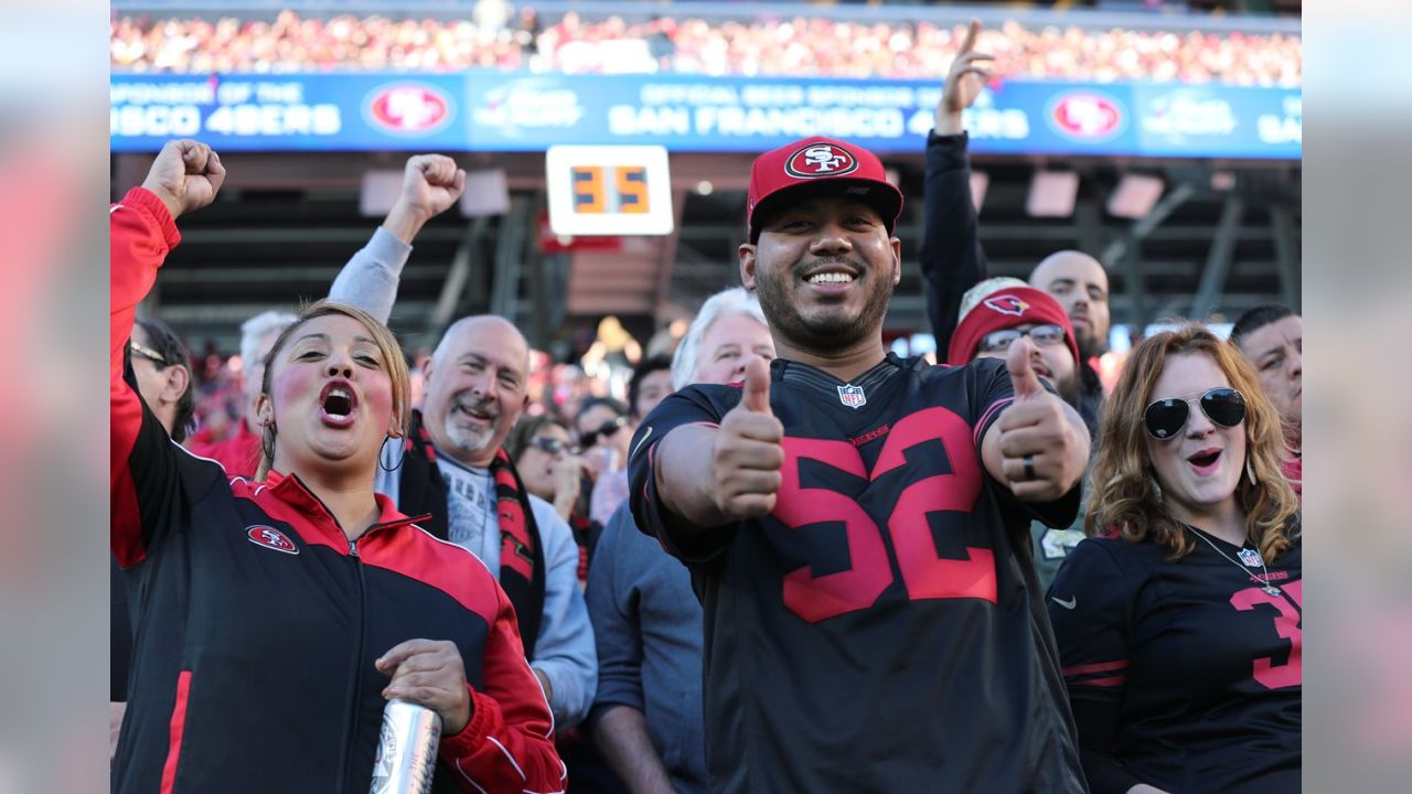 San Francisco 49ers vs. Arizona Cardinals . Fans support on NFL Game.  Silhouette of supporters, big screen with two rivals in background Stock  Photo - Alamy