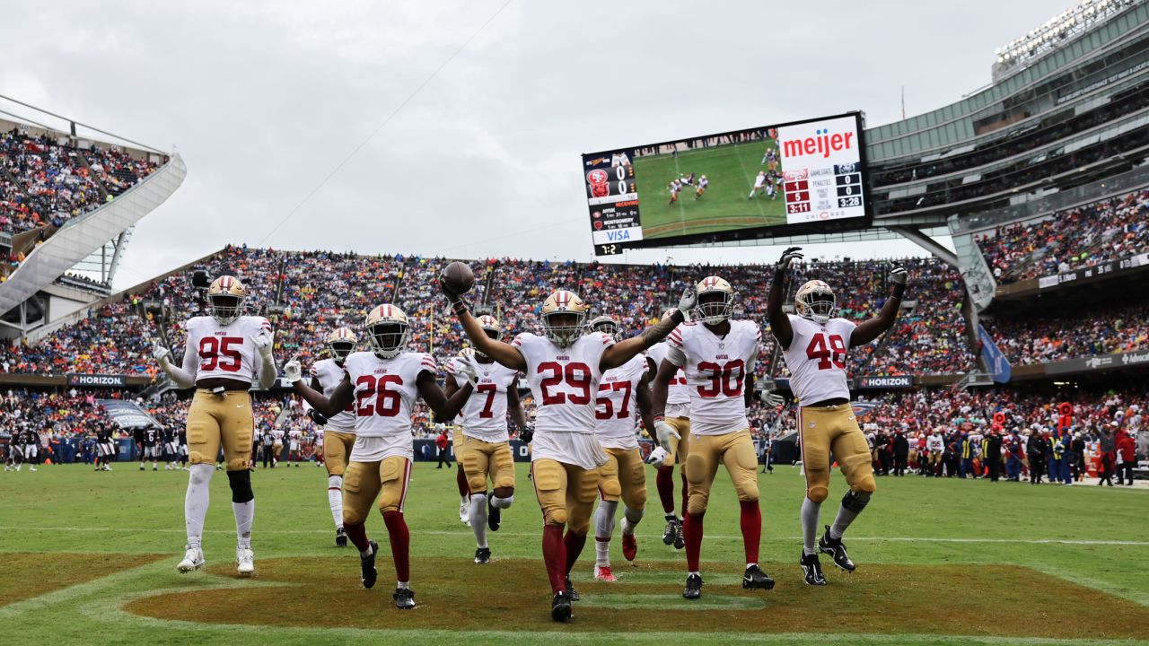 6,676 Chicago Bears V San Francisco 49ers Photos & High Res