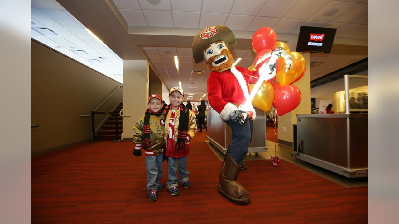 Photos: Youth Holiday Party at Allegiant Stadium