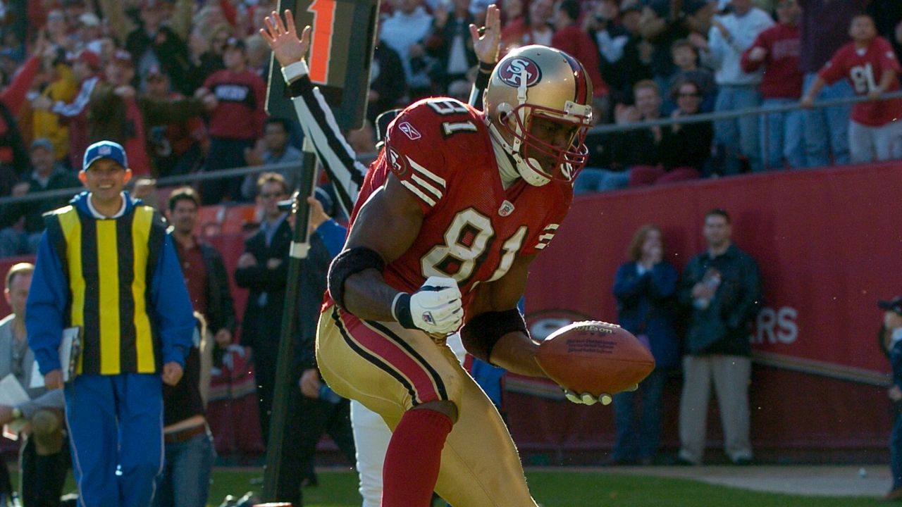 San Francisco 49ers' Daniel Brunskill in action during an NFL football game  against the San Francisco 49ers Sunday, Sept. 19, 2021, in Philadelphia.  (AP Photo/Matt Rourke Stock Photo - Alamy