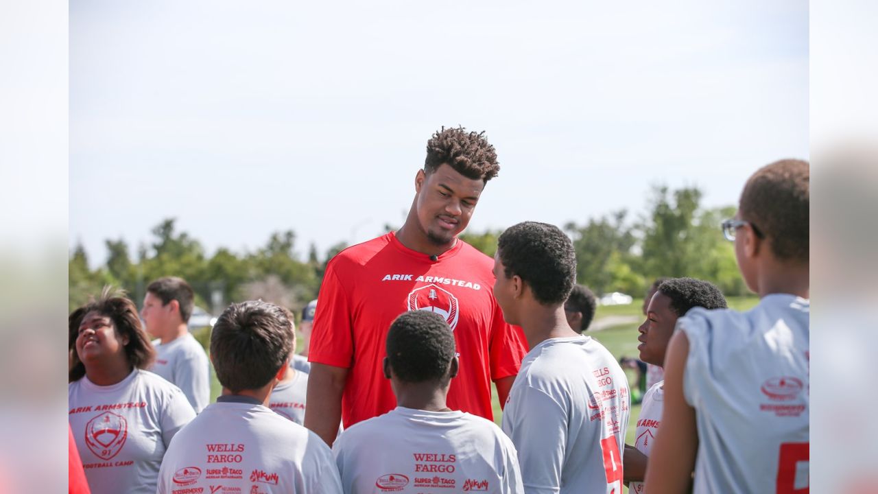 Arik Armstead Hosts Second Annual Football Camp 