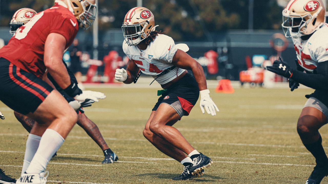 San Francisco 49ers wide receiver Tay Martin (83) runs with the ball during  the NFL football team's training camp in Santa Clara, Calif., Monday, Aug.  1, 2022. (AP Photo/Josie Lepe Stock Photo - Alamy