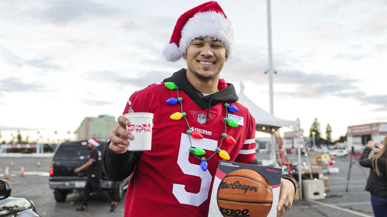 49ers Celebrate Holidays with 12 Days of Giving