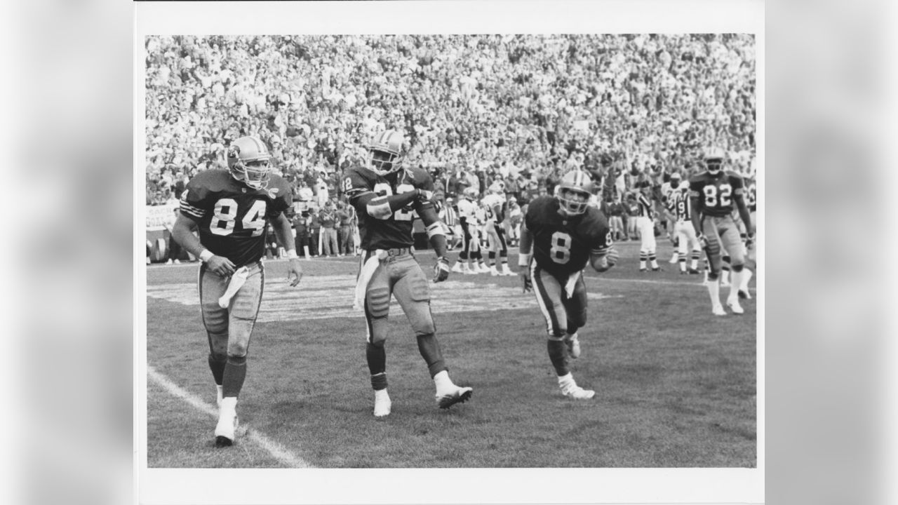 1993 San Francisco 49ers Yearbook NFL Football Steve Young, Jerry Rice,  Seifert