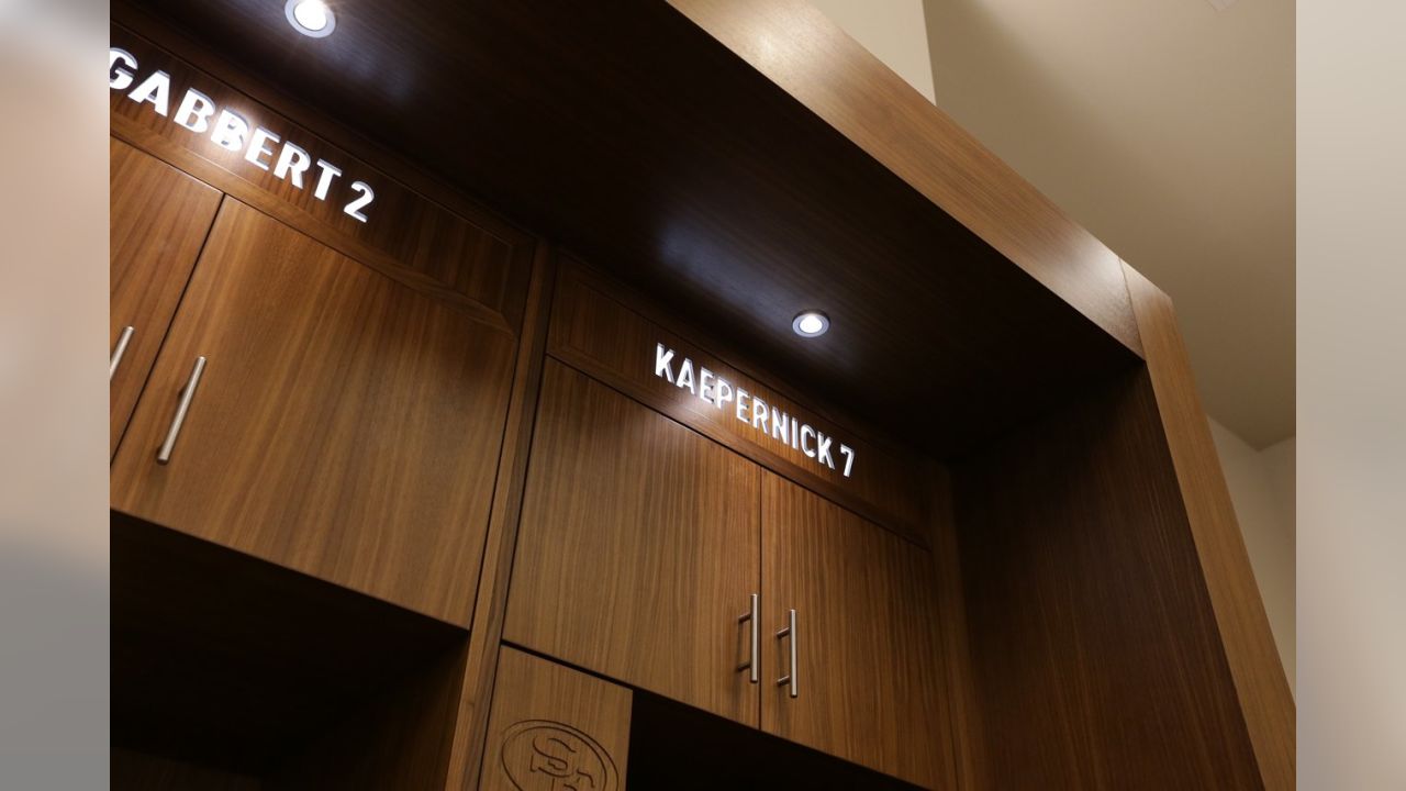 San Francisco 49ers introduce 'healing' light technology to locker rooms