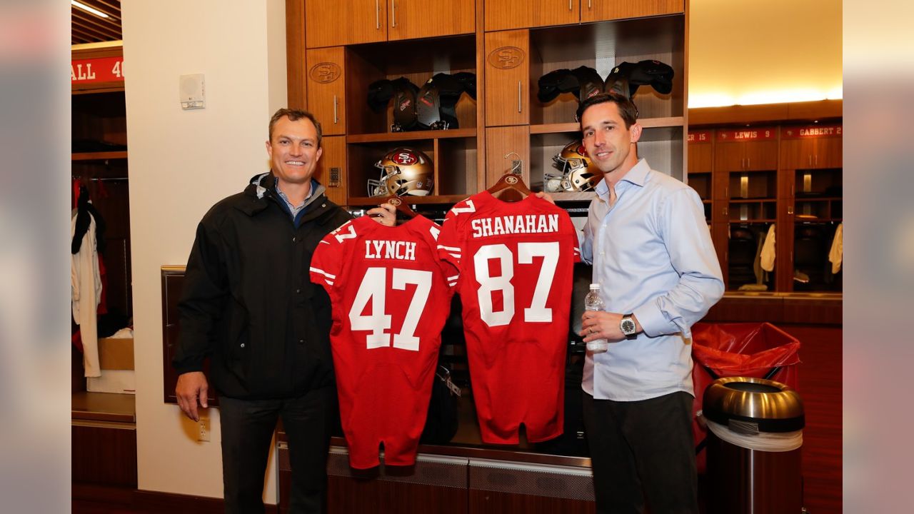 49ers' John Lynch enters Hall with fond memories of Bill Walsh