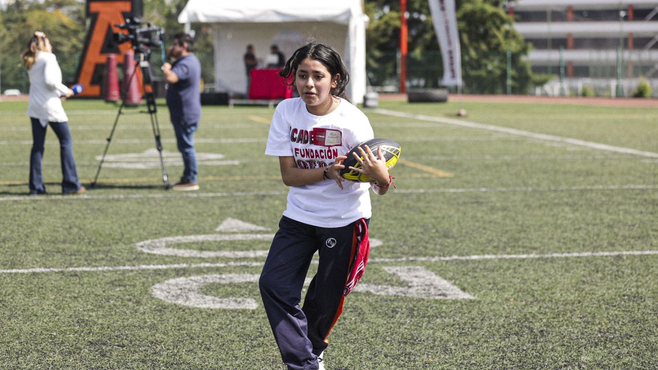 49ers Host Event to Empower and Educate Students of Mexico City