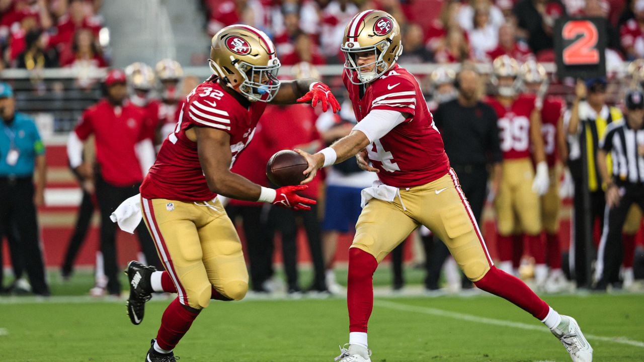 Photo: San Francisco 49ers vs Los Angeles Chargers - SXP2022111316