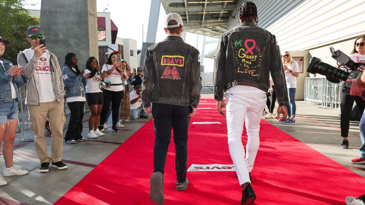 The @49ers arrived in style today wearing custom jackets, designed  specially by the cancer warriors who accompanied them ❤️ #CrucialCatch