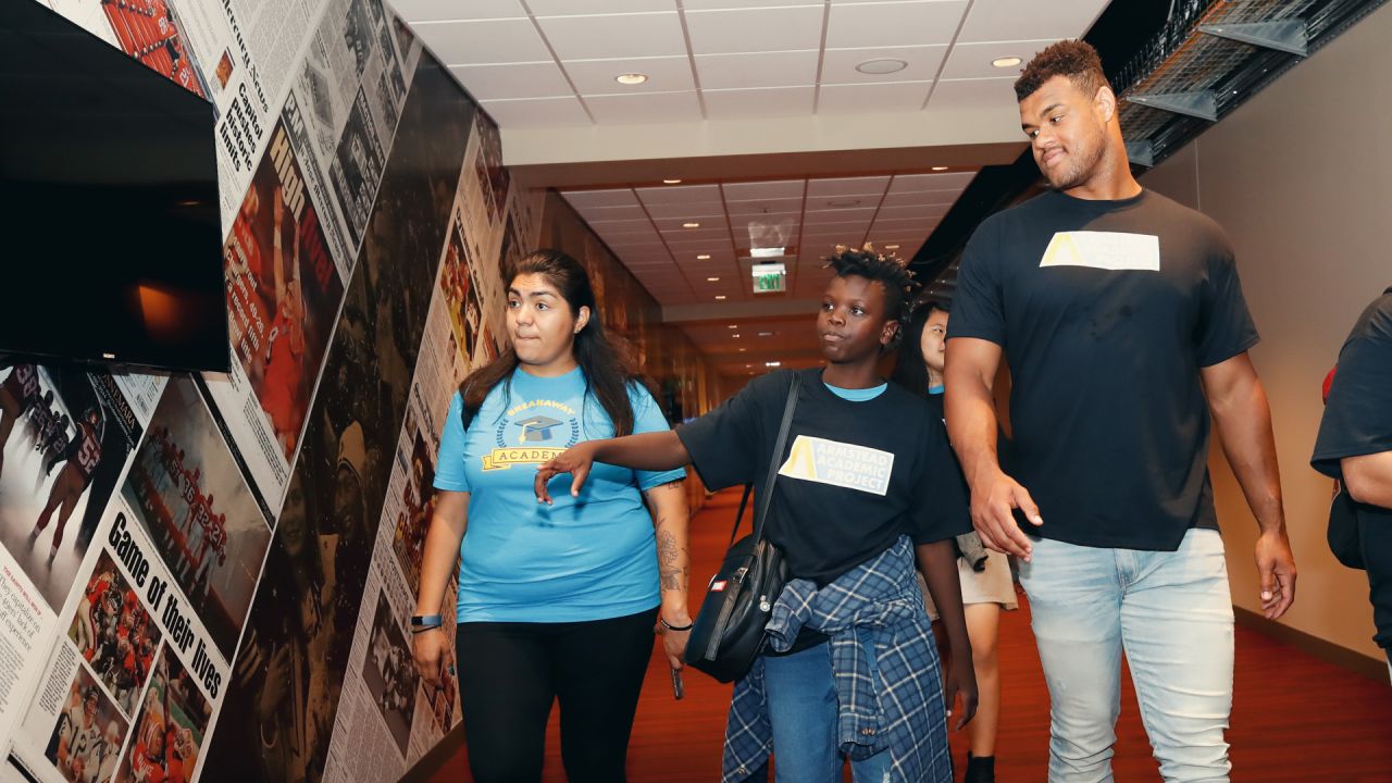 49ers Foundation on X: WPMOY @arikarmstead & the @49ers welcomed  students & staff from @mercyhousing to Sunday's #InspireChange game  @LevisStadium. Arik donated $250,000 earlier in the year to start the  Armstead Academy