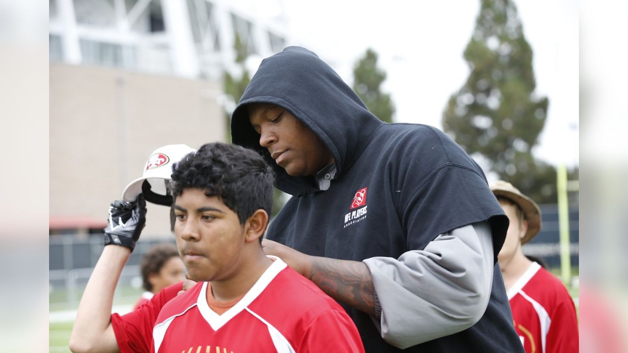 49ers Players Signing Autographs for the Faithful