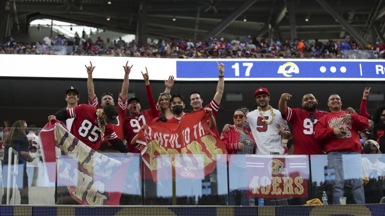 Traveling Faithful: 49ers Fans on the Road in 2021