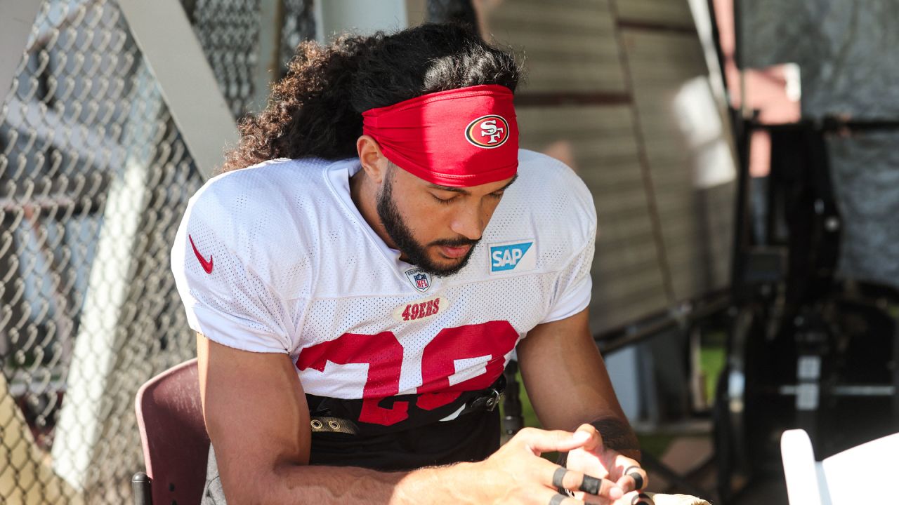 San Francisco 49ers' Alfredo Gutierrez takes part in drills during the NFL  team's football training camp in Santa Clara, Calif., Tuesday, Aug. 1,  2023. (AP Photo/Jeff Chiu Stock Photo - Alamy