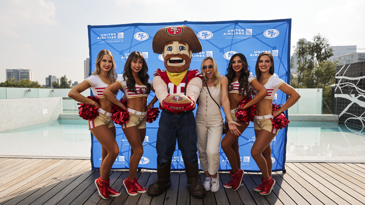 San Francisco 49ers and United Airlines Partner to Create Fan Experience –  SportsTravel