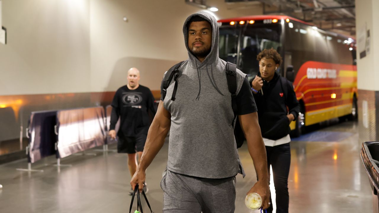 Las Vegas Raiders arrive at SoFi Stadium for Preseason Week 2 vs