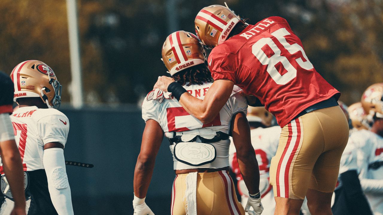 49ers' George Kittle gives gloves to young fan ahead of game vs. Titans -  Sports Illustrated