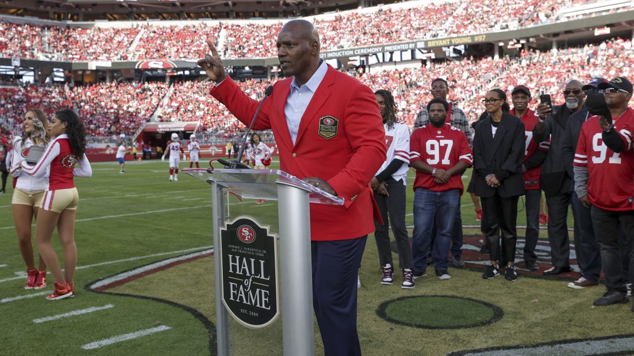 49ers' Bryant Young gives heartfelt tribute to late son in HOF induction