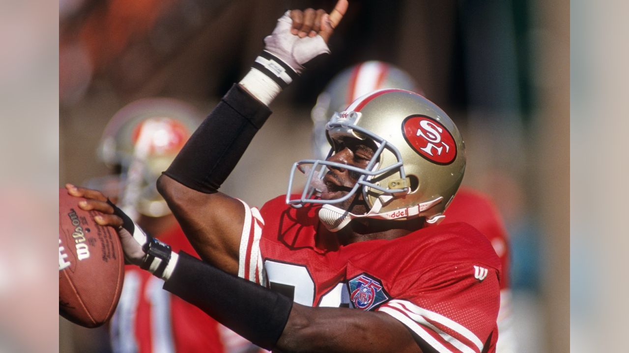 49ERS HANKS/C/03JAN98/SP/MAC 49ers v. Packers. 49er 36- Merton Hanks  celebrates the victory. bY Michael Macor/The Chronicle (MICHAEL MACOR/San  Francisco Chronicle via AP Stock Photo - Alamy