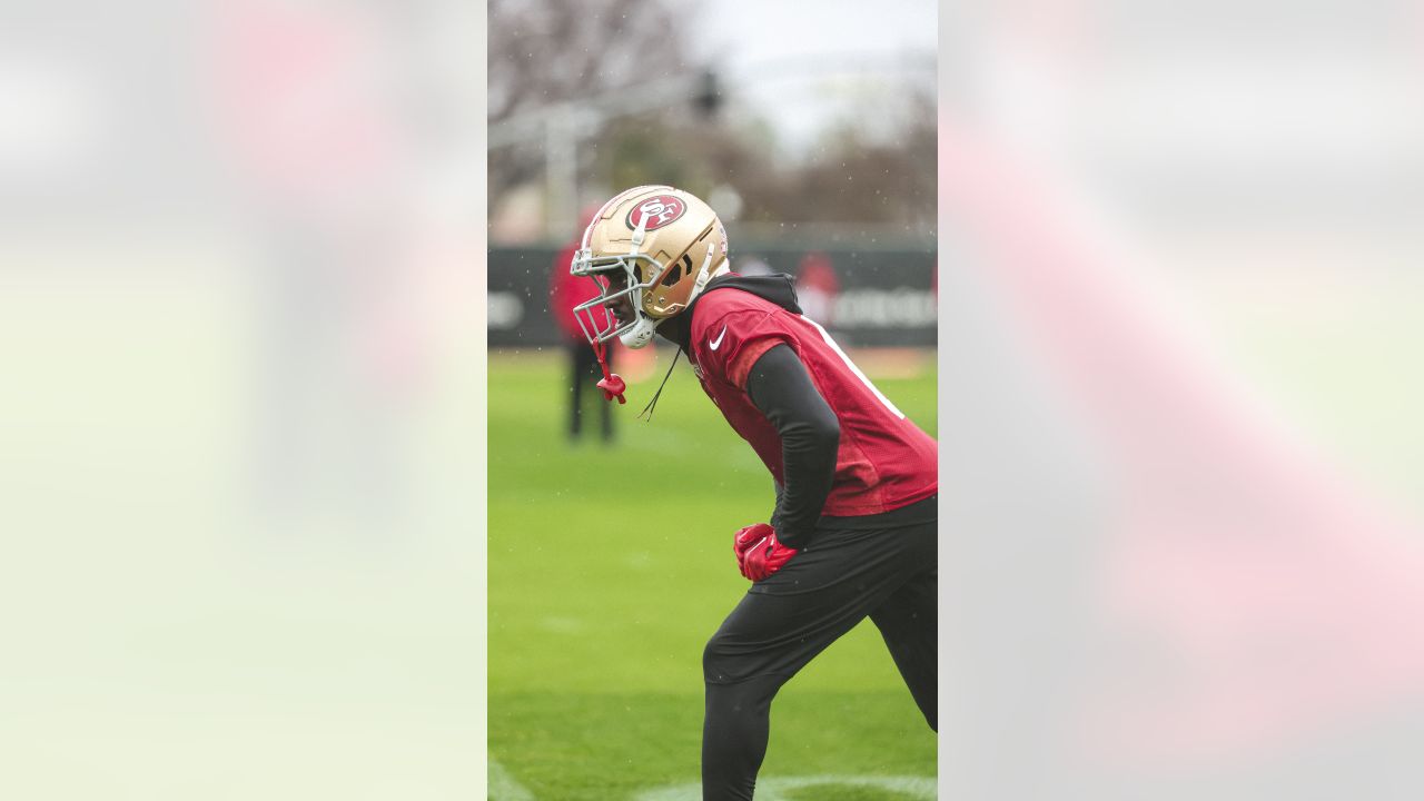 49ers Practice in the Rain Ahead of Super Wild Card Weekend vs. Seahawks