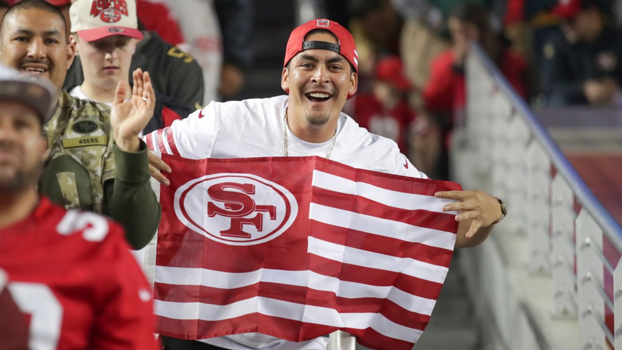 49ers Faithful Cheer on 'Sunday Night Football' Victory