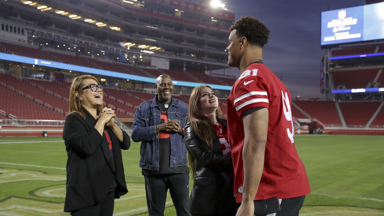 Arik Armstead's Teammates and Family Surprise Him with Man of the