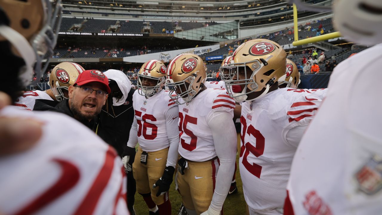 Photo: San Francisco 49ers vs Chicago Bears in Chicago - CHI20211031106 