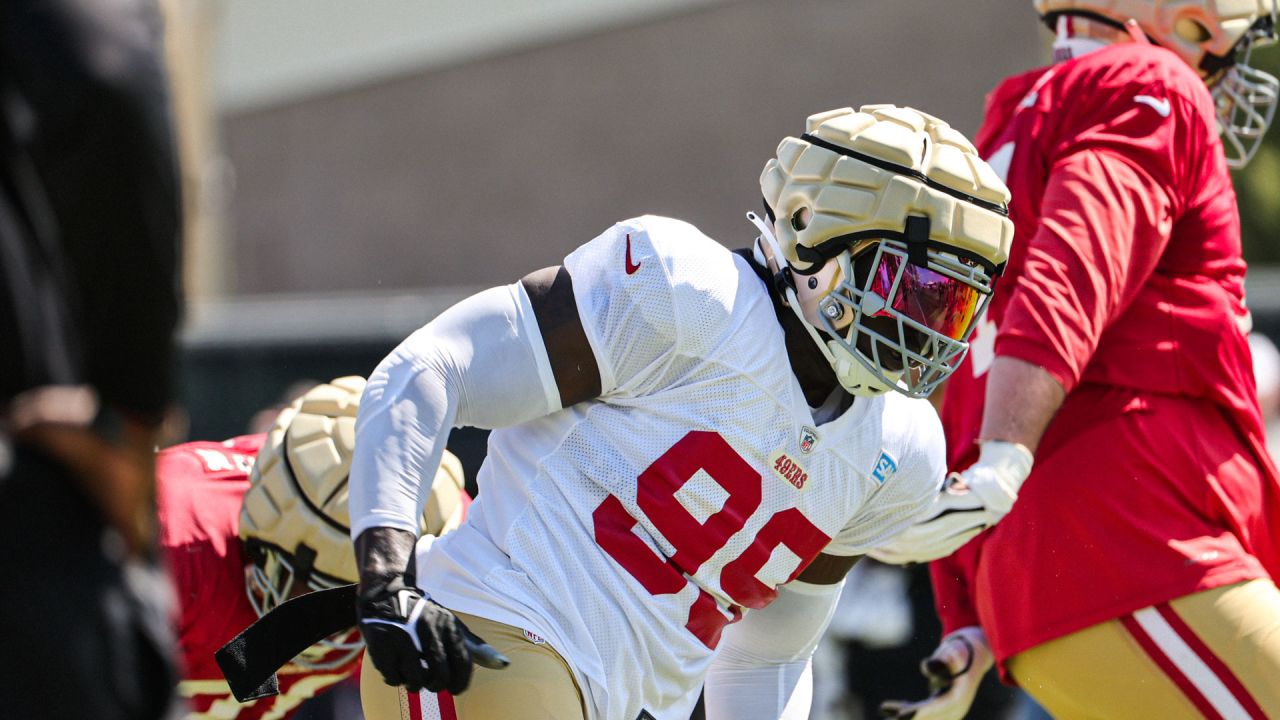 San Francisco 49ers' Alfredo Gutierrez takes part in drills during the NFL  team's football training camp in Santa Clara, Calif., Tuesday, Aug. 1,  2023. (AP Photo/Jeff Chiu Stock Photo - Alamy