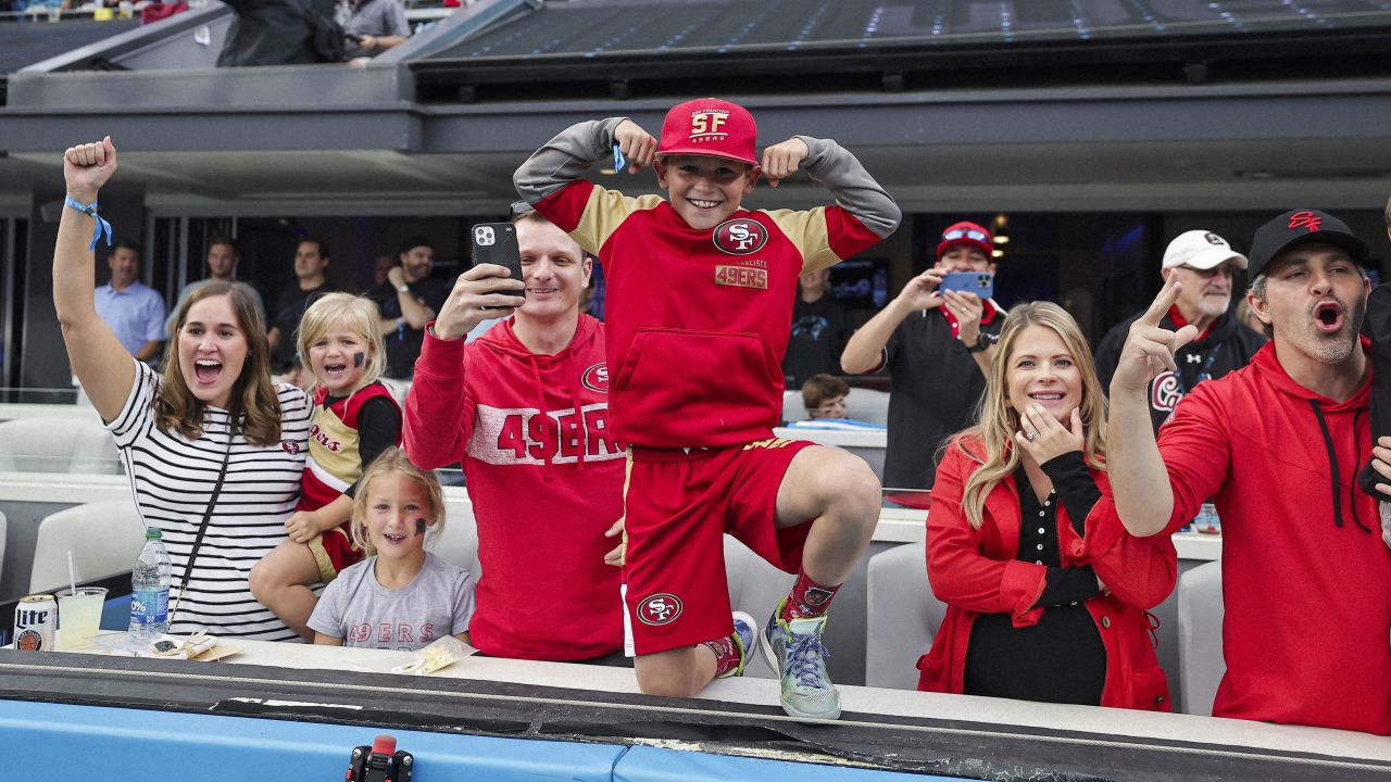 Disappointing': 49ers fans take over BofA Stadium as interest wanes for  losing Panthers