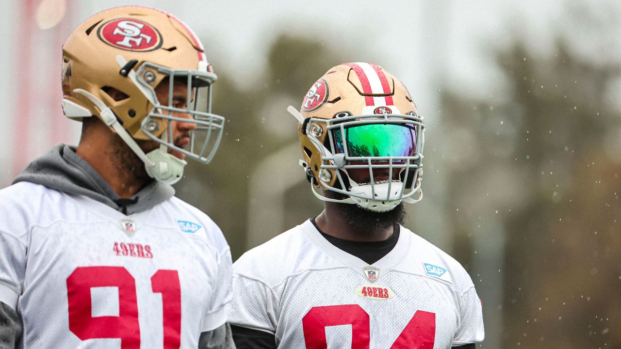 49ers Practice in the Rain Ahead of Super Wild Card Weekend vs. Seahawks