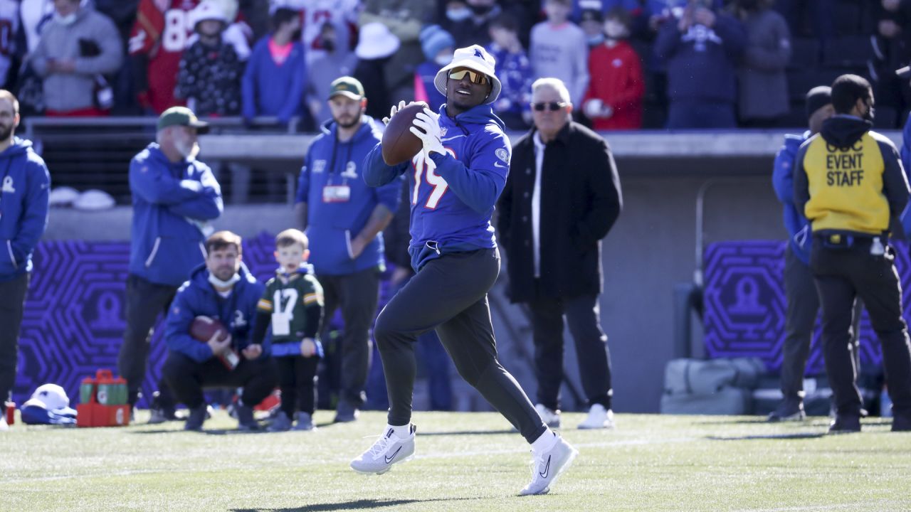 Las Vegas, Nevada, USA. 5th Feb, 2022. San Francisco 49ers wide receiver Deebo  Samuel (19) during the NFC Pro Bowl Practice at Las Vegas Ballpark in Las  Vegas, Nevada. Darren Lee/CSM/Alamy Live