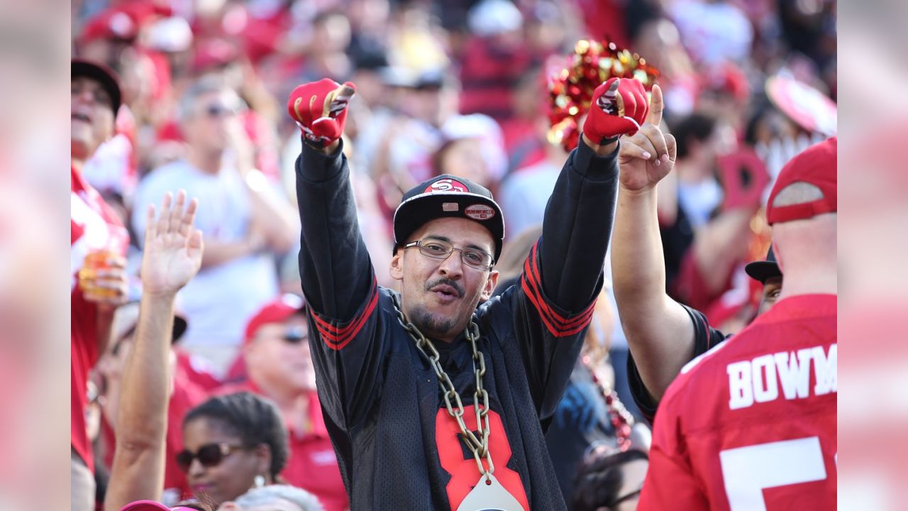 49ers Fan Clubs Offer Unique Opportunities for Fans in 2016