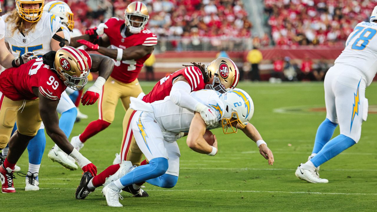 Photo: San Francisco 49ers vs Los Angeles Chargers - SXP2022111302 