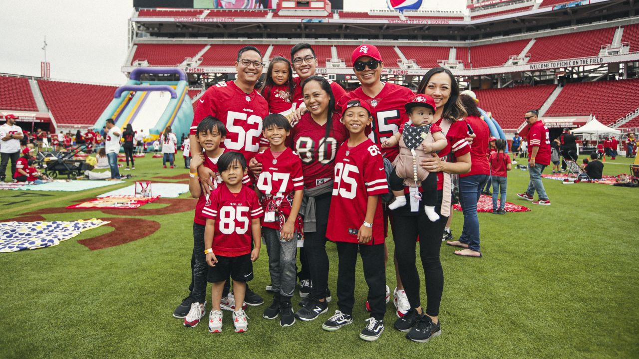 49ers Foundation Hosts Third-Annual Picnic on the Field