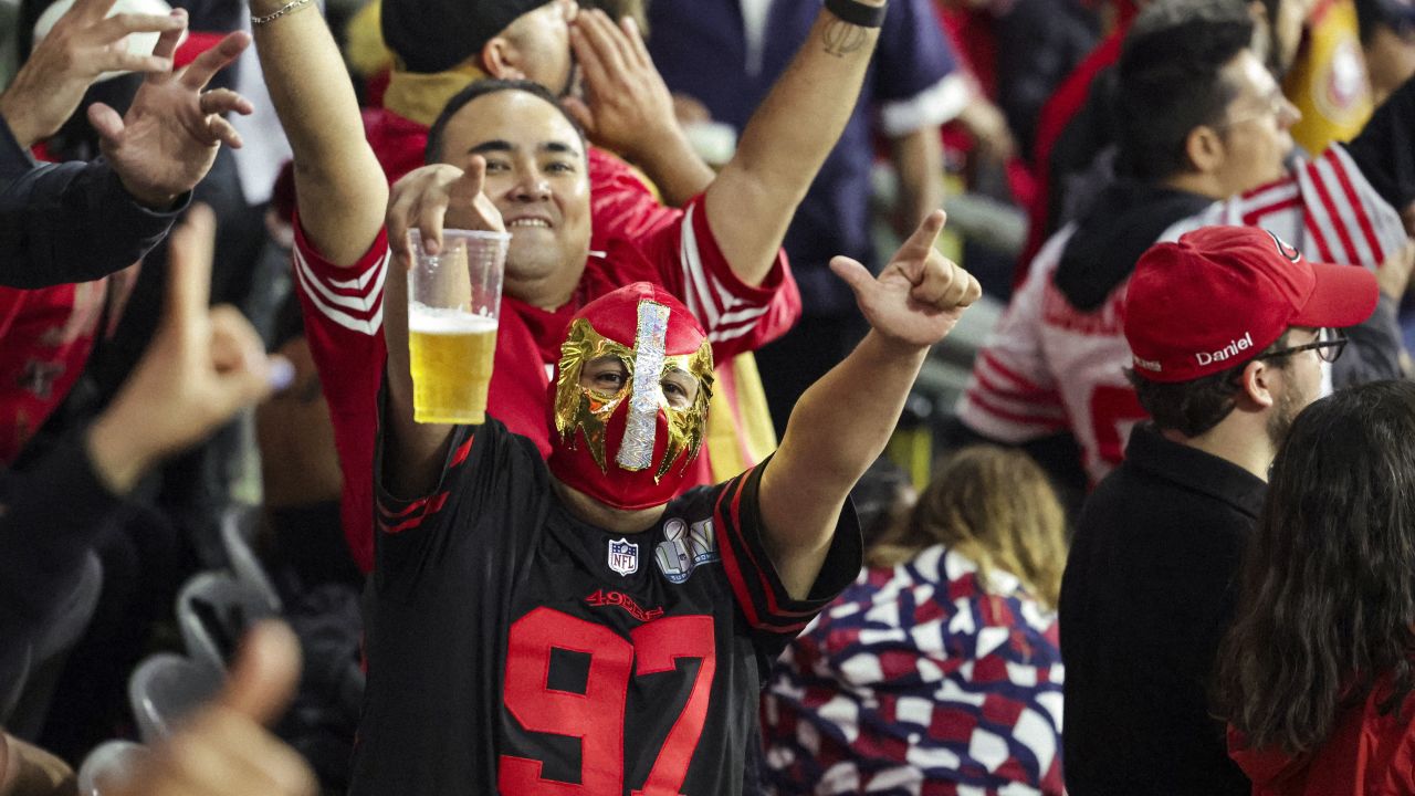 49ers players, coach praise Mexico City fans for Monday night's turnout -  Sactown Sports