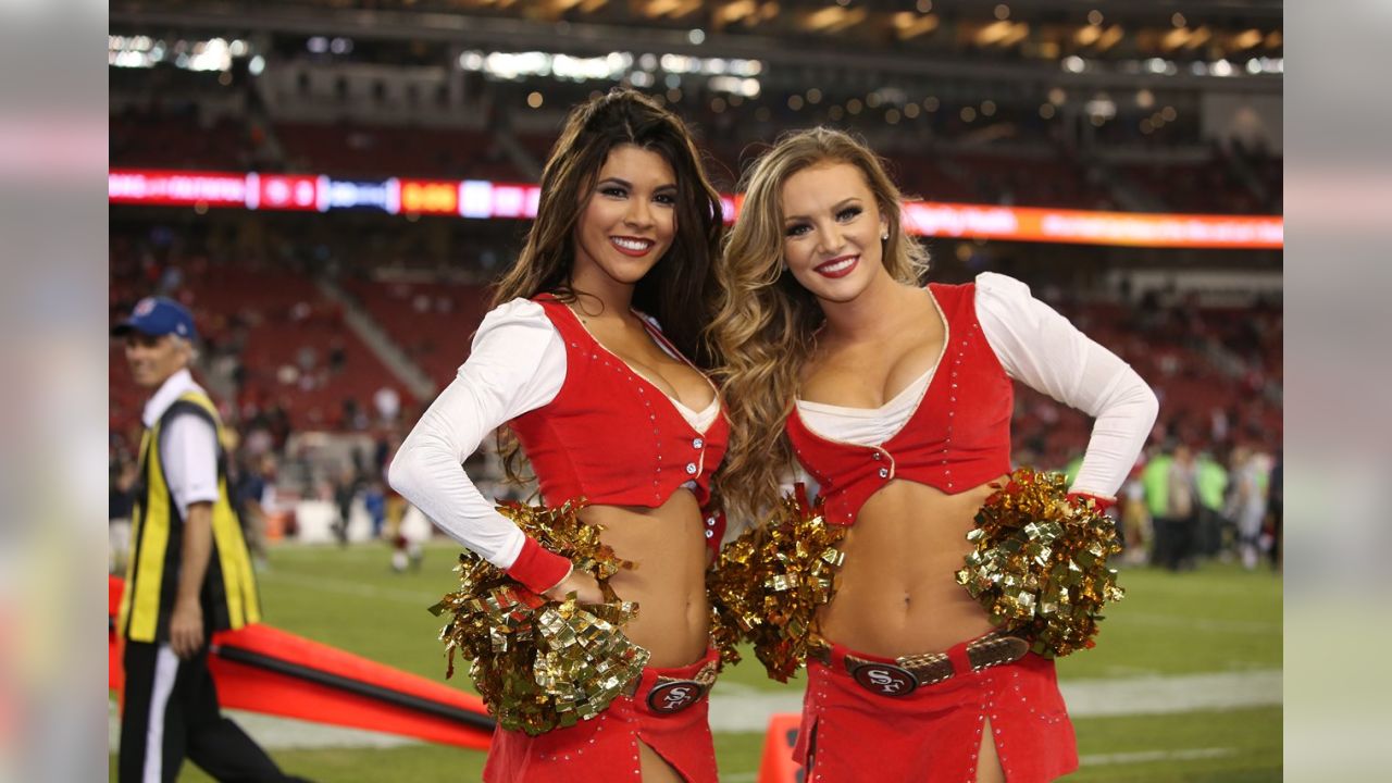 566 49ers Gold Rush Cheerleaders Stock Photos, High-Res Pictures