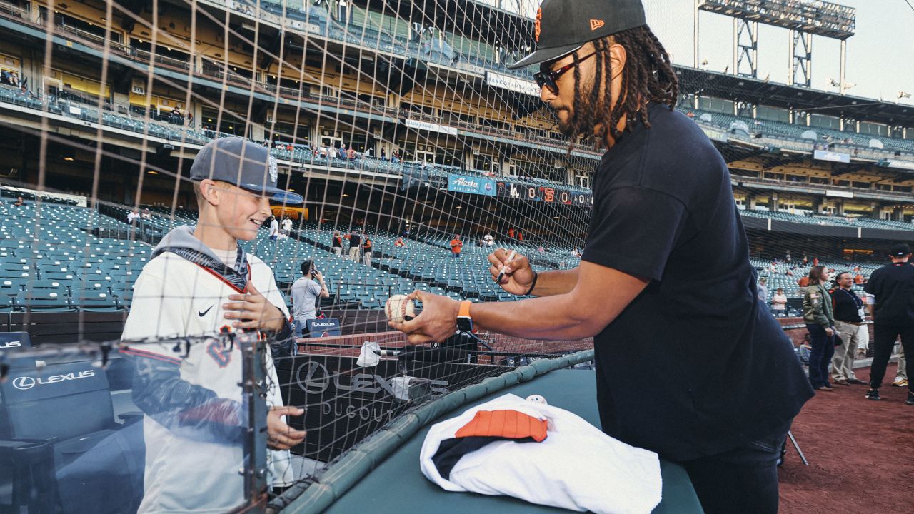 49ers Throw First Pitch at SF Giants Game