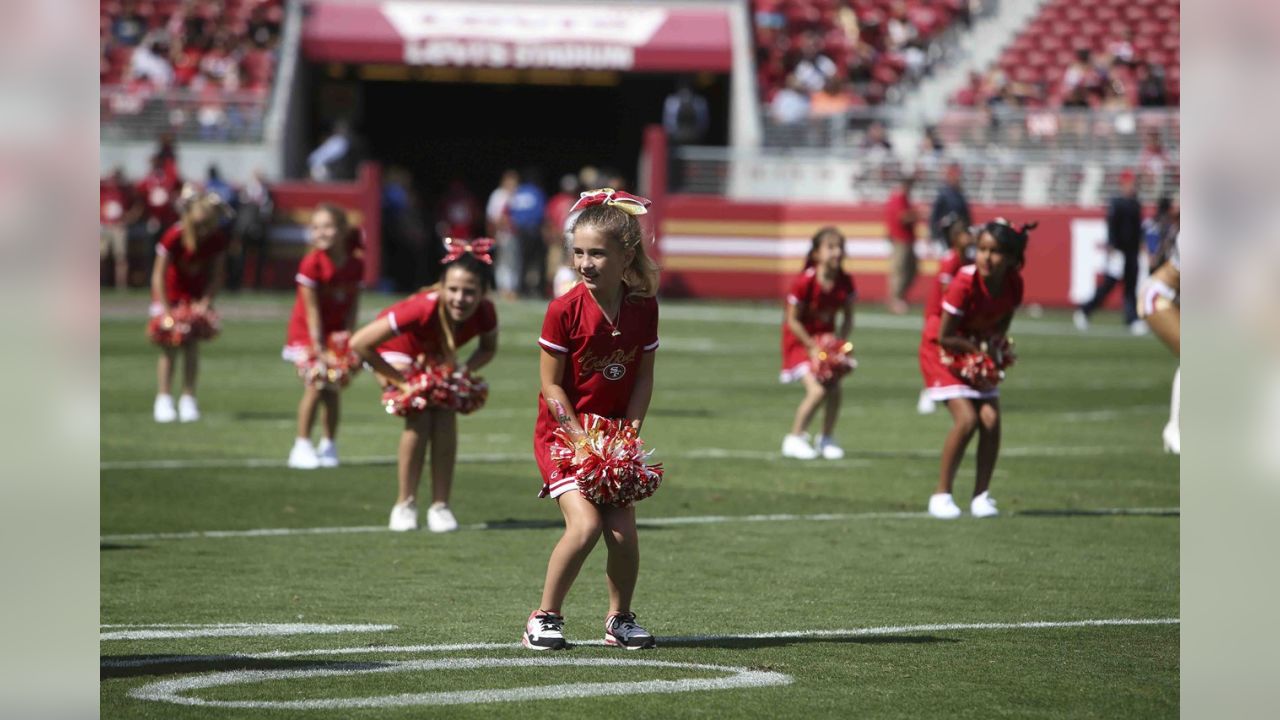 Gold Rush rocking their Color Rush - San Francisco 49ers