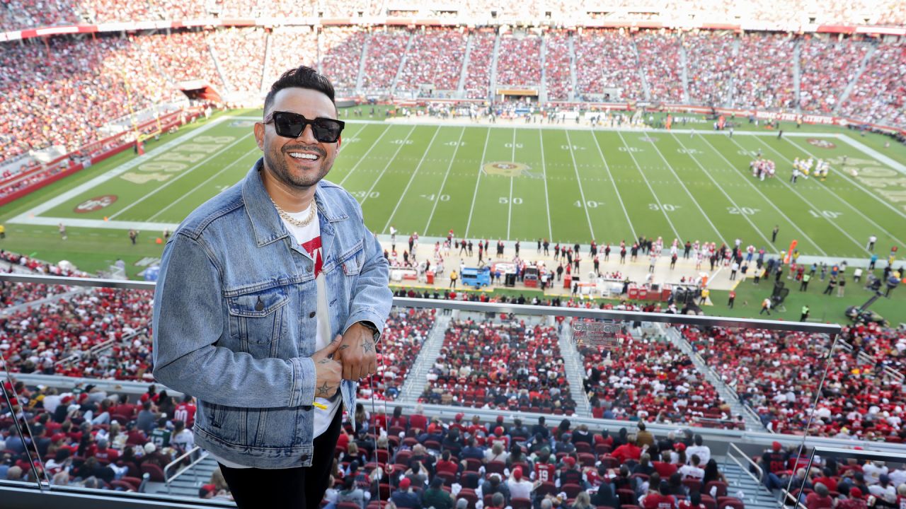 Photos: San Francisco 49ers play Arizona Cardinals in empty stadium