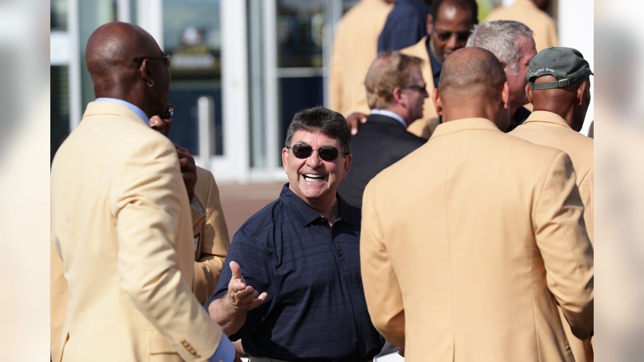 Eddie DeBartolo Jr. goes home for Hall of Fame enshrinement - ESPN - San  Francisco 49ers Blog- ESPN