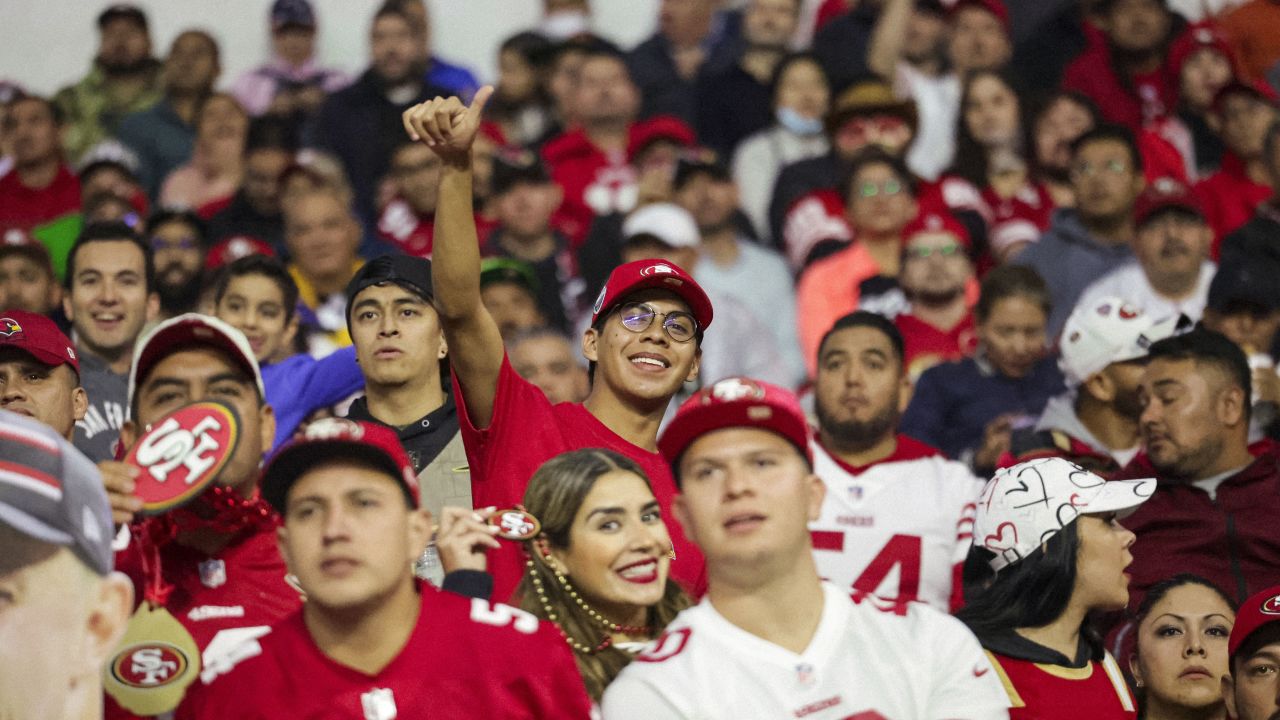 49ers players, coach praise Mexico City fans for Monday night's turnout -  Sactown Sports