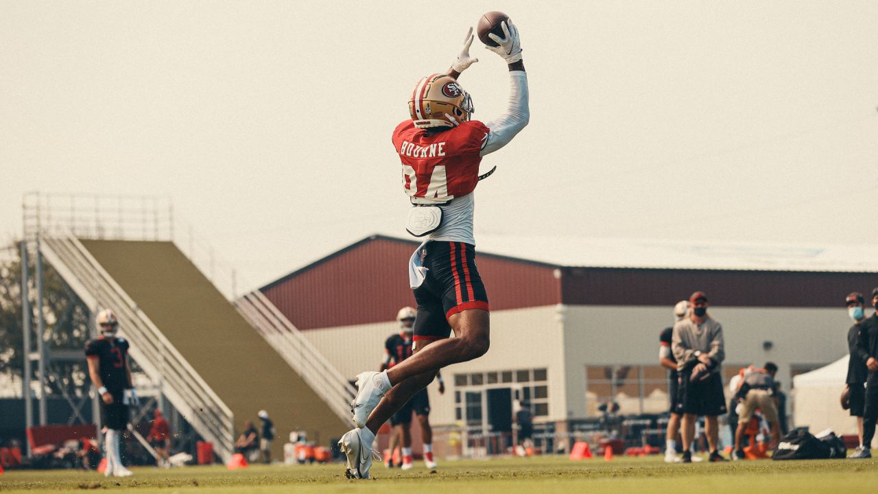 San Francisco 49ers wide receiver Tay Martin (83) runs with the ball during  the NFL football team's training camp in Santa Clara, Calif., Monday, Aug.  1, 2022. (AP Photo/Josie Lepe Stock Photo - Alamy