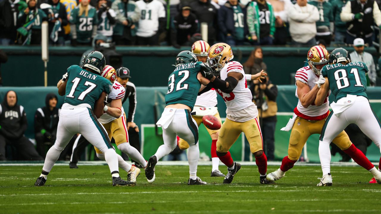 San Francisco 49ers Vs. Philadelphia Eagles. Fans Support On NFL Game.  Silhouette Of Supporters, Big Screen With Two Rivals In Background. Stock  Photo, Picture And Royalty Free Image. Image 151976802.