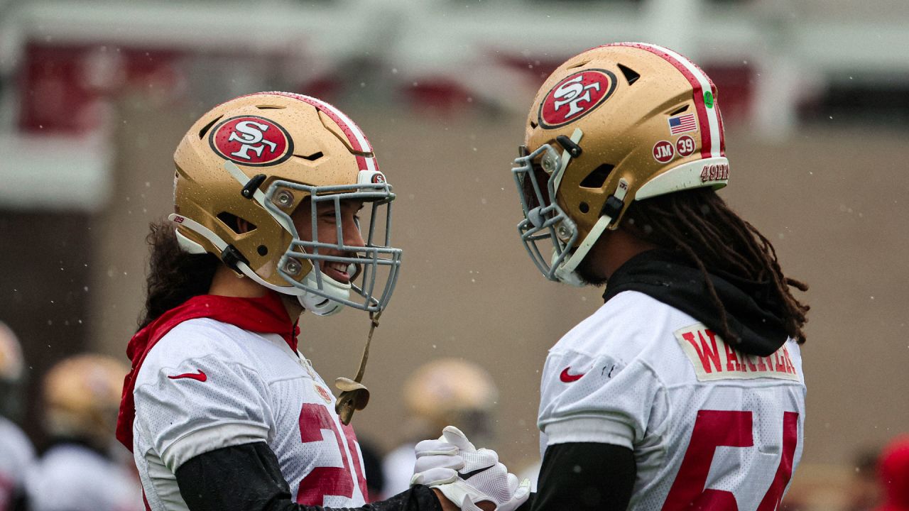 49ers, Fans Prepare for Rainy Playoff Game Against Seahawks at