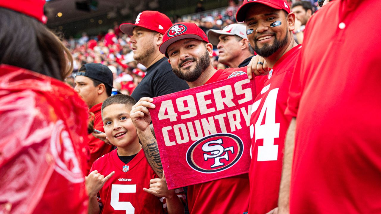 49ers 2022 Photographer Spotlight: Jose Romero