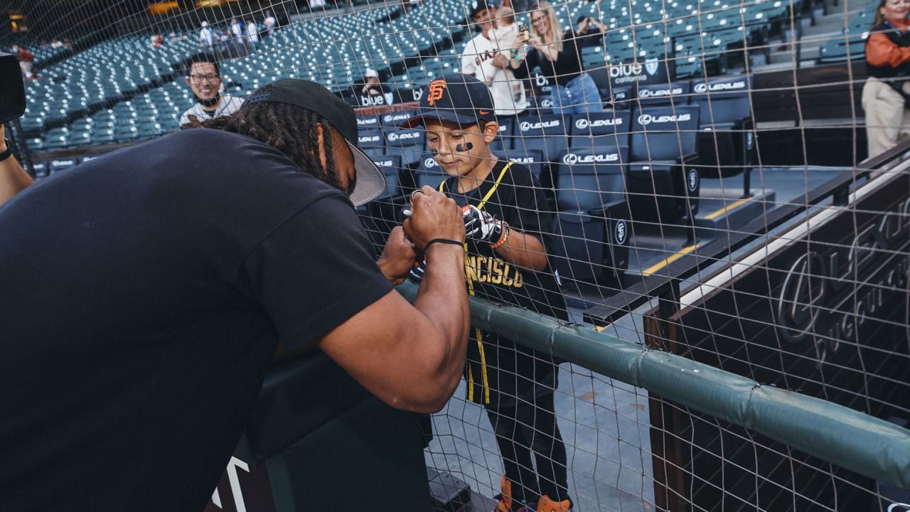 49ers Throw First Pitch at SF Giants Game