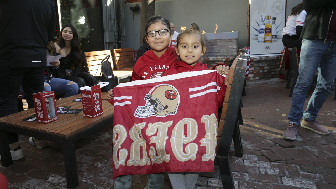 San Francisco 49ers fans: Then and now